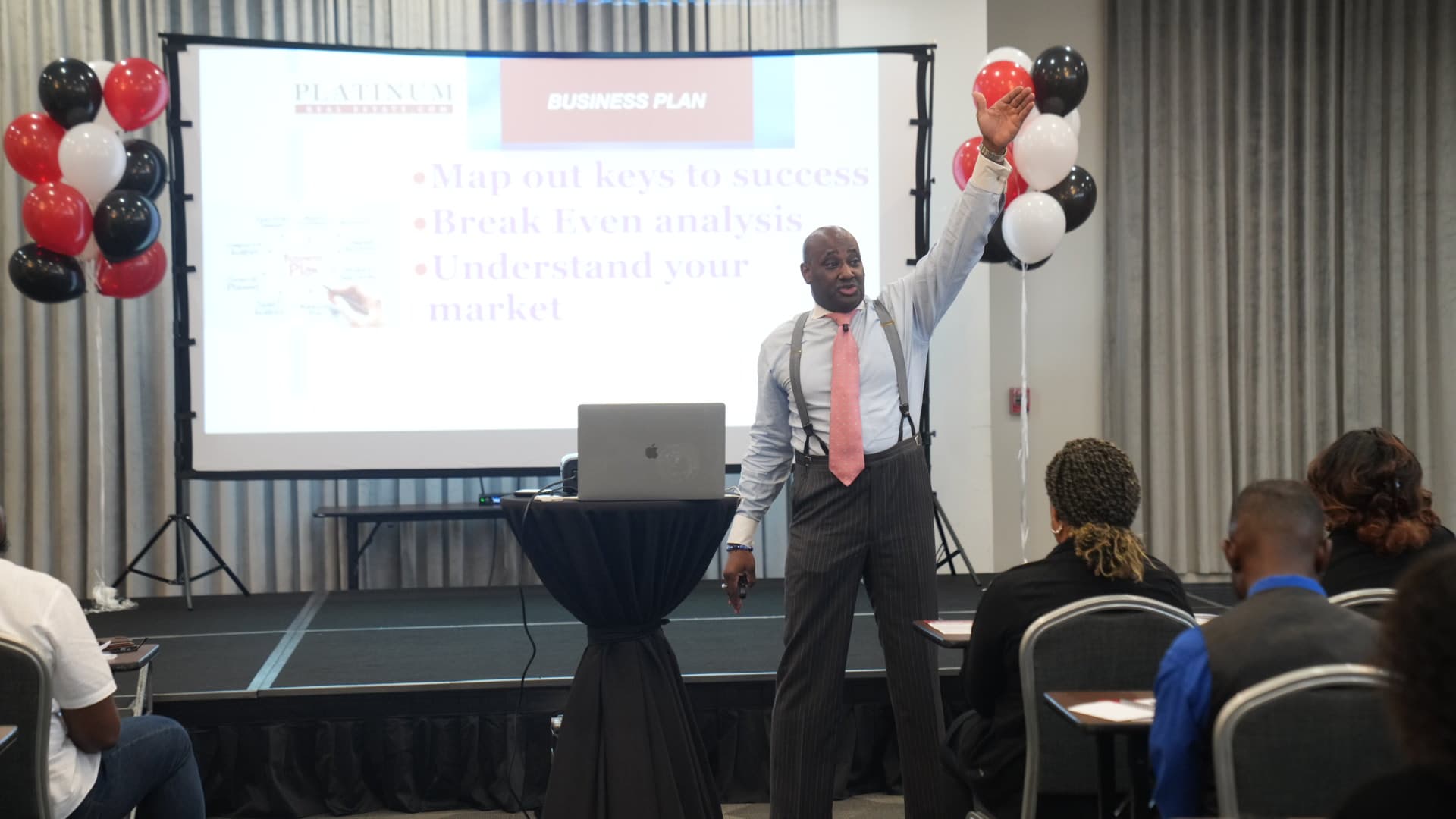 Luther Ragsdale teaching the 2-Day Multifamily Workshop — business plan and deal analysis session